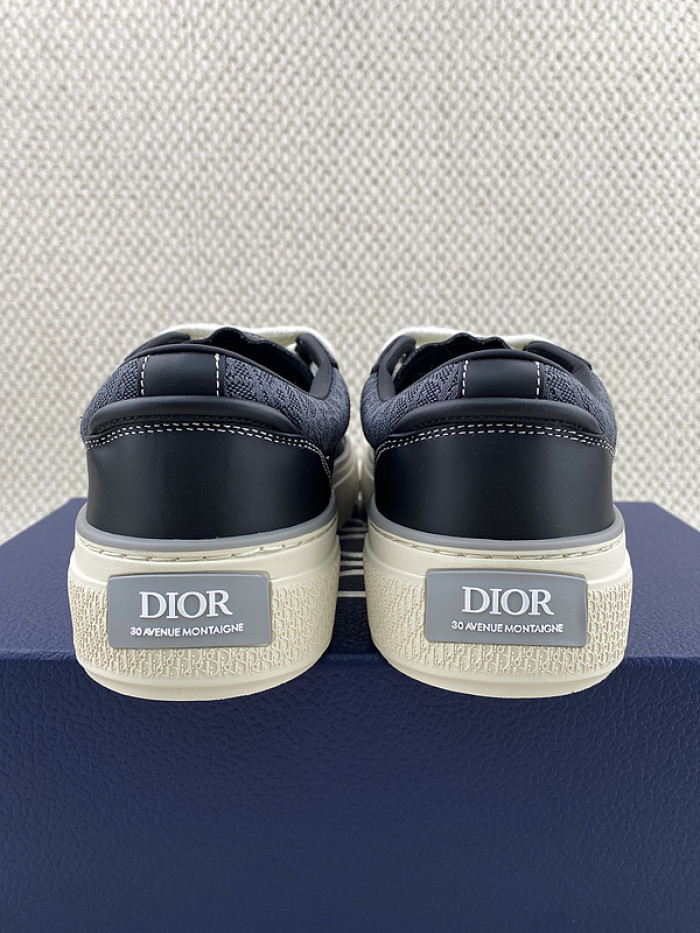 D10R B33 Sneaker