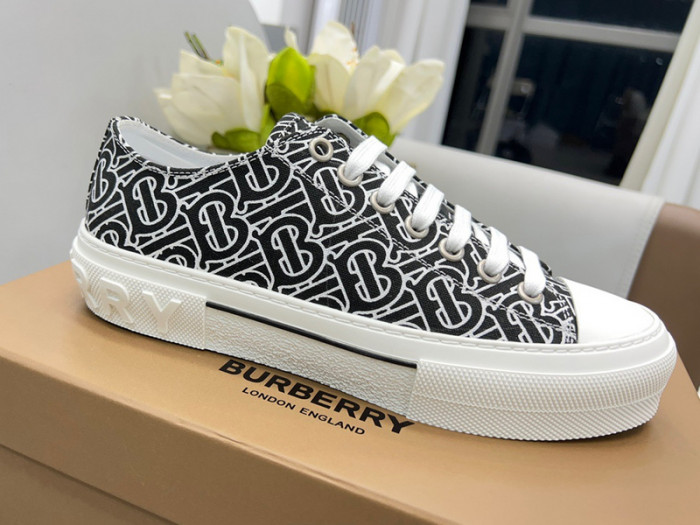 BUR SNEAKER