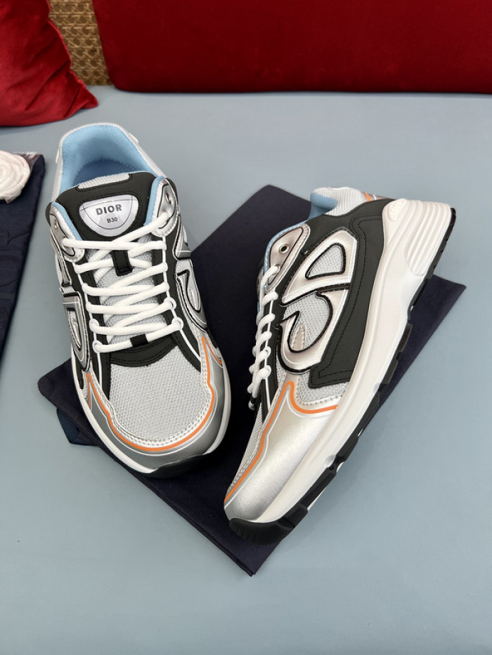 D10R B30 SNEAKER