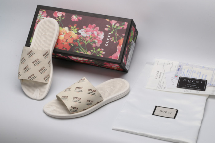 Gu66 SLIPPERS