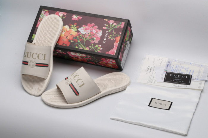 Gu66 SLIPPERS
