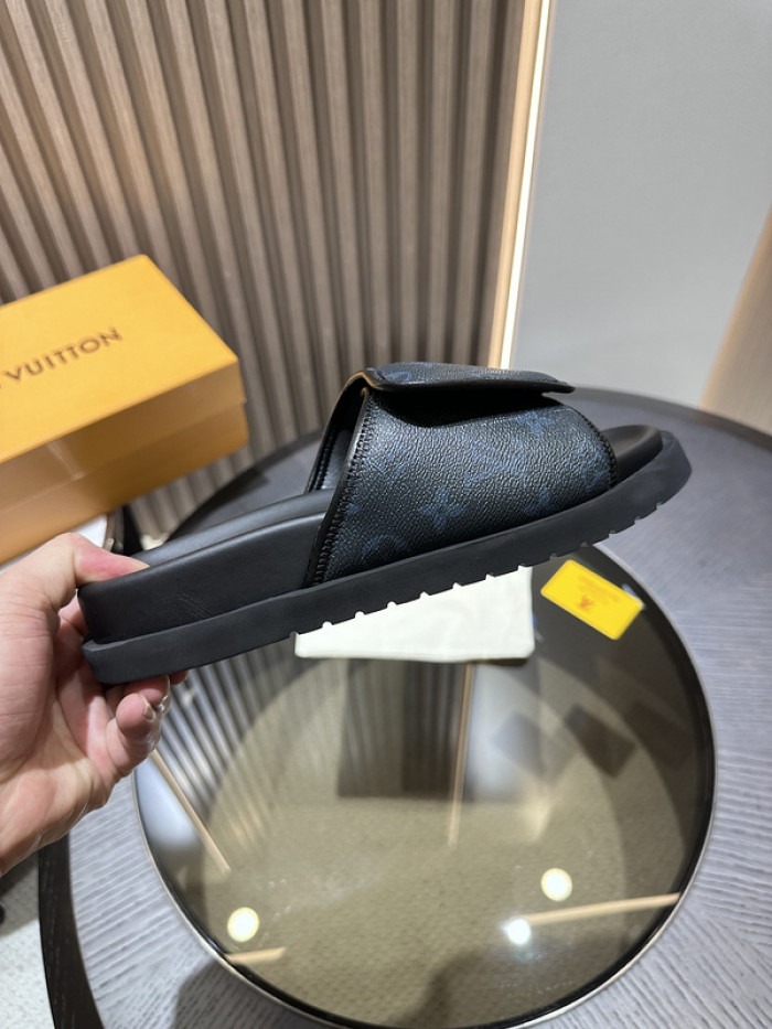 Lou1su1tt slides