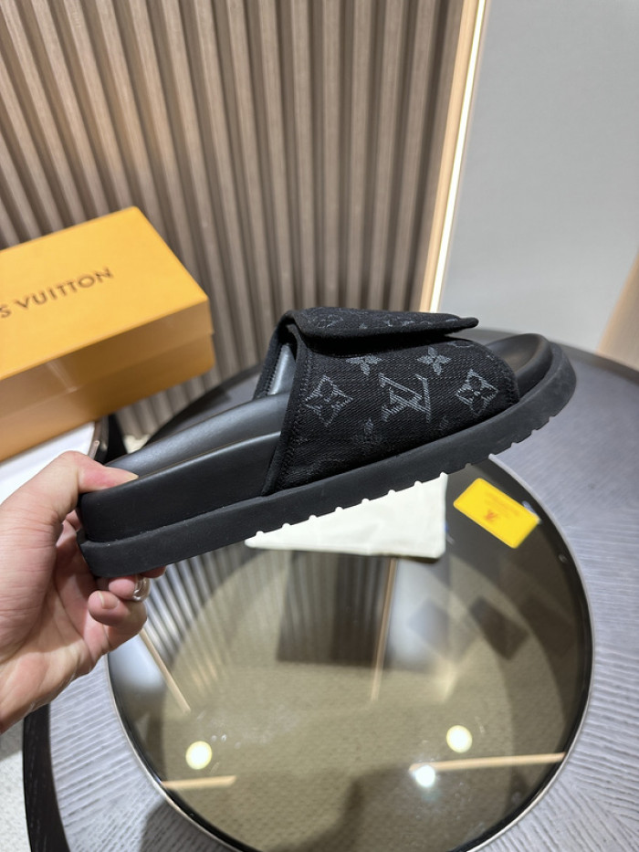 Lou1su1tt slides