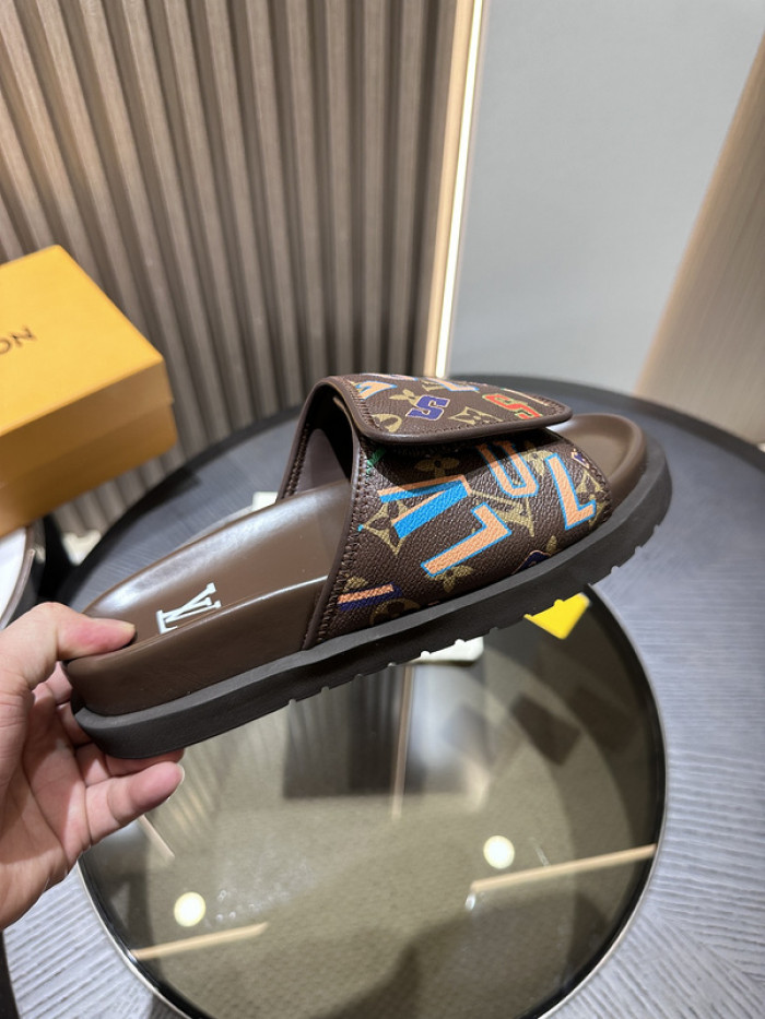 Lou1su1tt slides