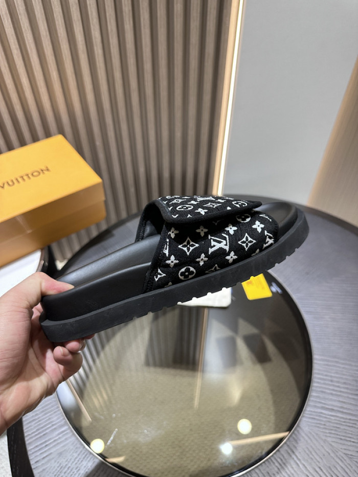 Lou1su1tt slides