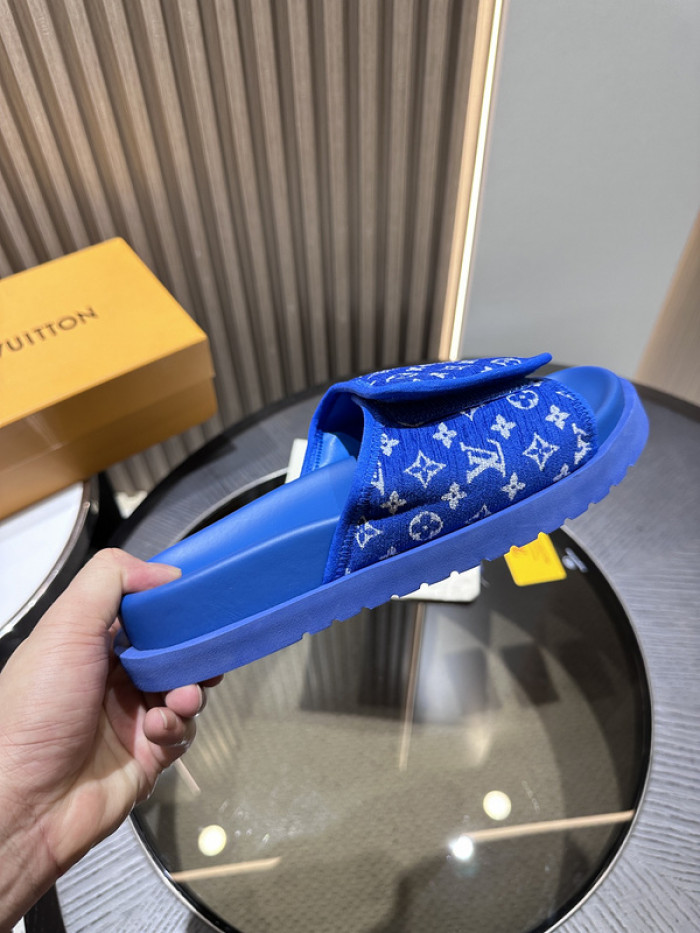 Lou1su1tt slides