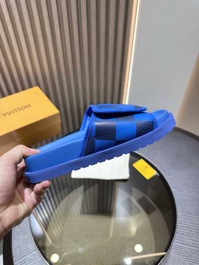 Lou1su1tt slides