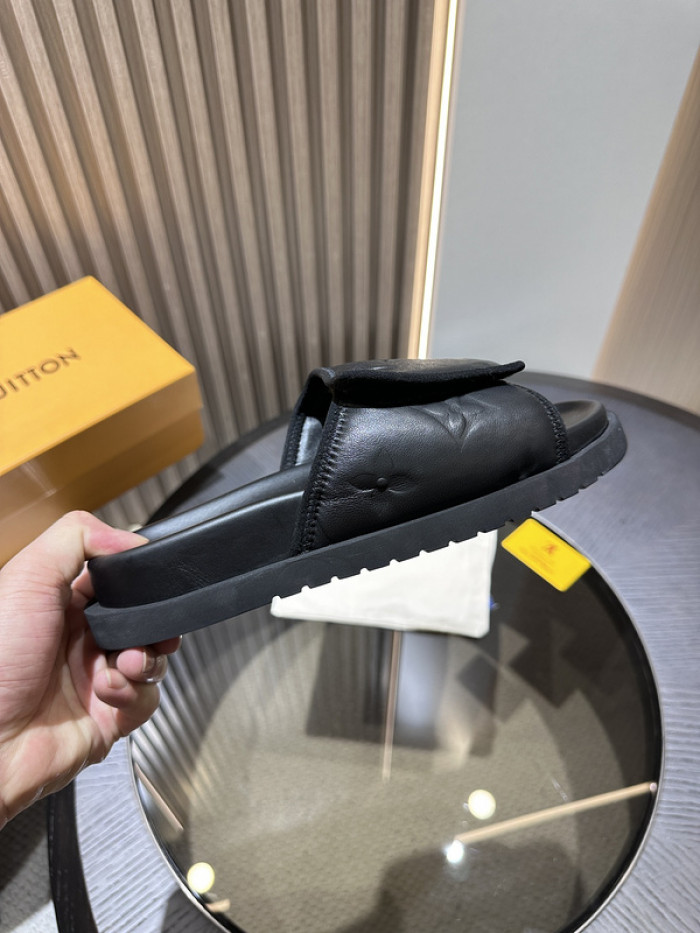 Lou1su1tt slides