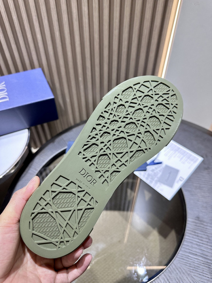 D10R B33 Sneaker