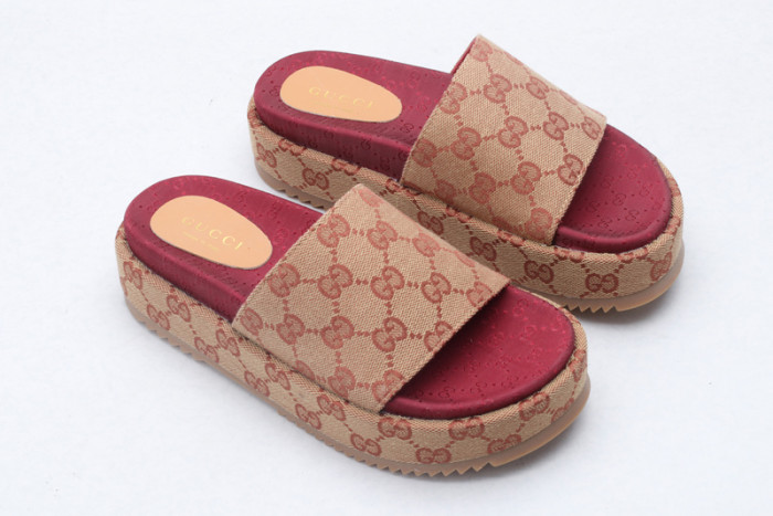 Gu66 SLIPPERS