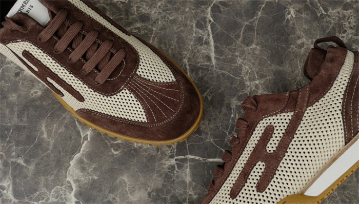 H**me5 Sneaker