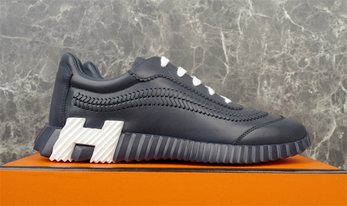 H**me5 Sneaker