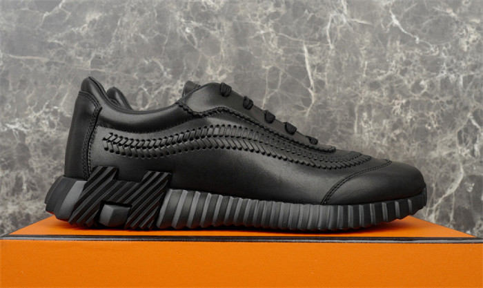 H**me5 Sneaker