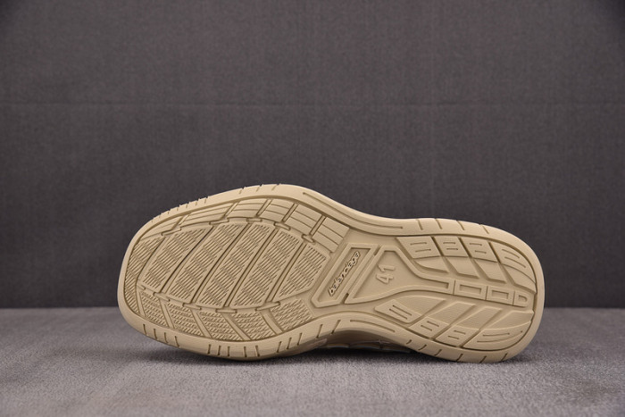 BLCG Hamptons Worn-out Sneaker 841765 WCURS 9490