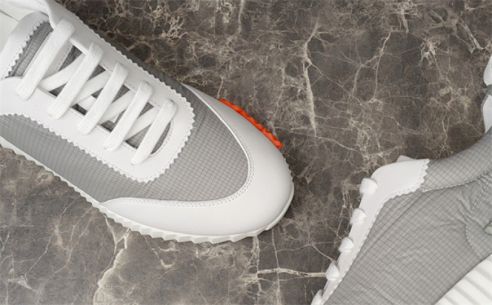 H**me5 Sneaker