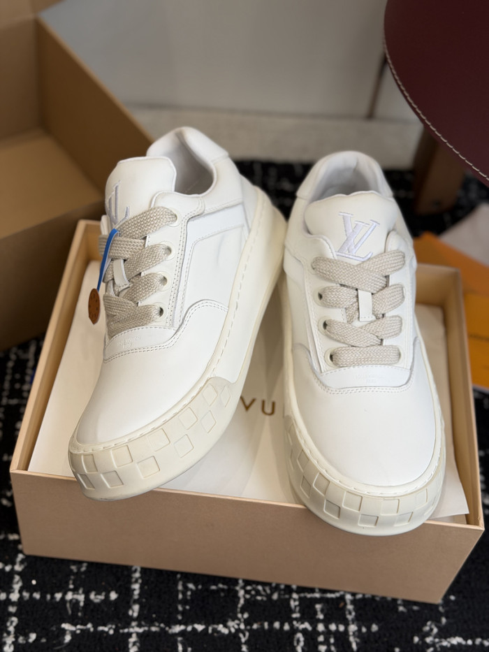 Lou1su1tt Tilted Sneaker