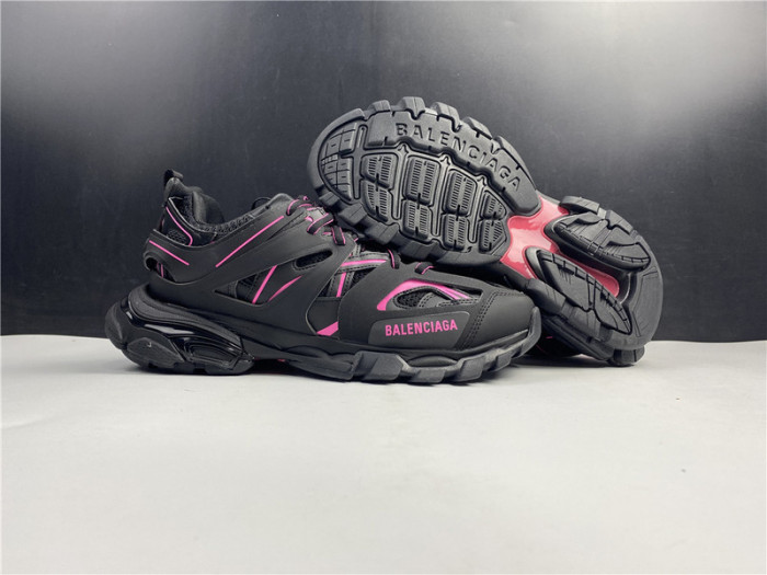 BLCG Track Trainer black and pink 542023 W2LA1 2046