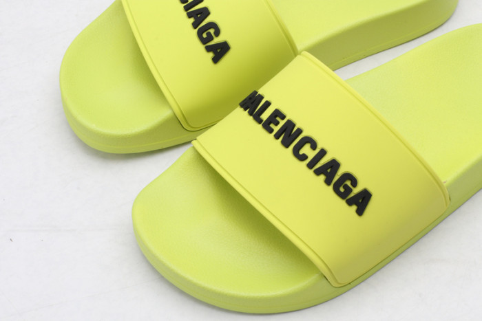 BLCG SLIPPERS