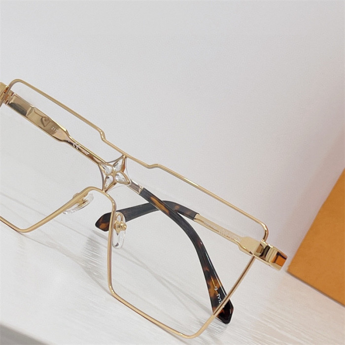 Lou1su1tt Sunglasses