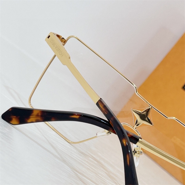 Lou1su1tt Sunglasses