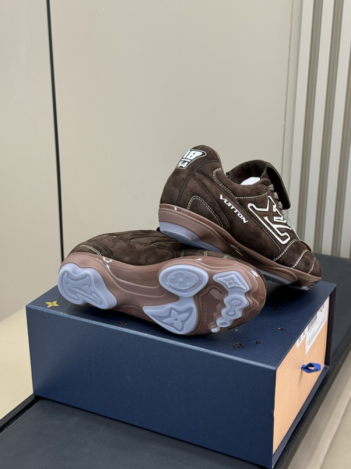 Lou1su1tt Footprint Soccer Brown