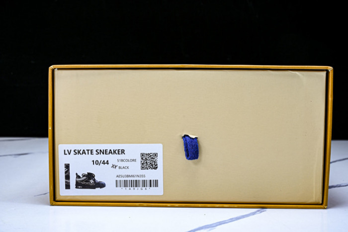 Lou1su1tt Skate Sneaker