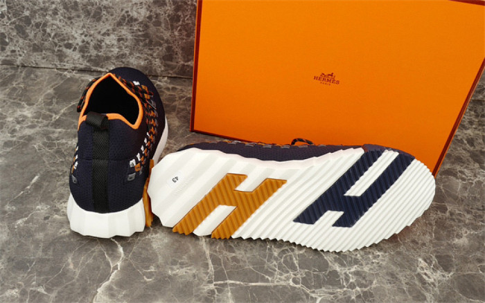 H**me5 Sneaker
