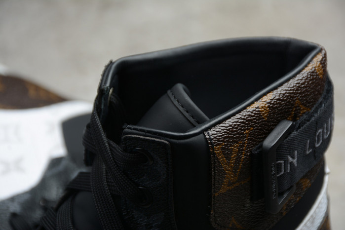 lou1su1tt STELLAR SNEAKER