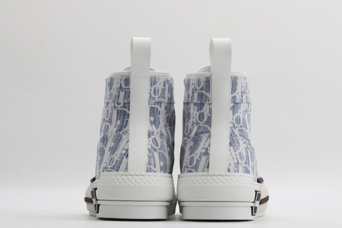 D10R B23 Oblique High Top Sneaker