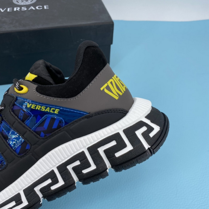 VERS SNEAKERS