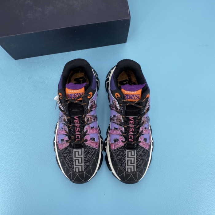 VERS SNEAKERS