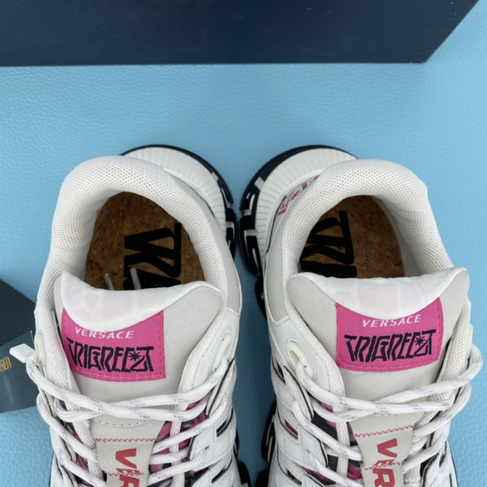 VERS SNEAKERS