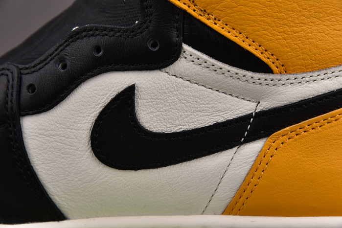Air Jordan 1 High OG "Yellow Toe" 555088-711