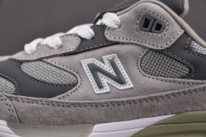 N3W BLANCE SNEAKER