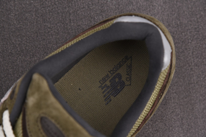 N3W BLANCE SNEAKER