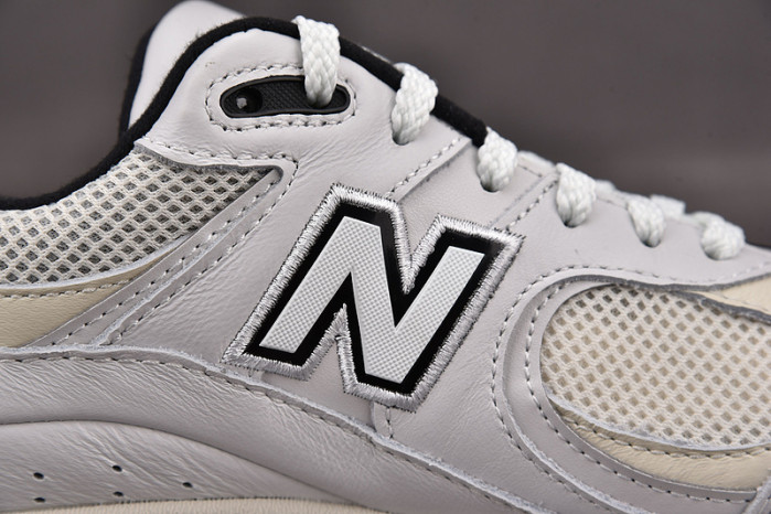 N3W BLANCE SNEAKER