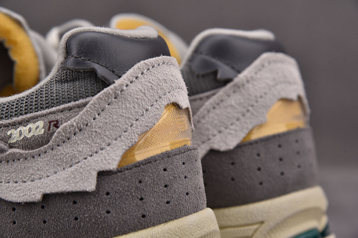 N3W BLANCE SNEAKER