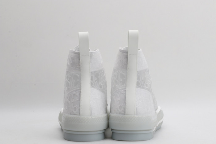 D10R B23 Oblique High Top Sneaker