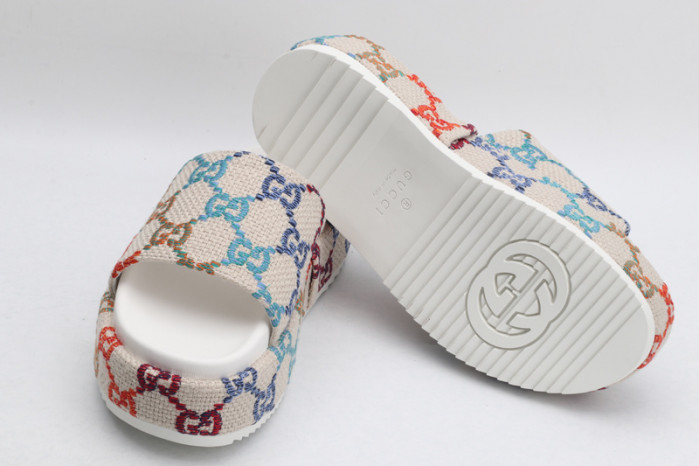 Gu66 SLIPPERS
