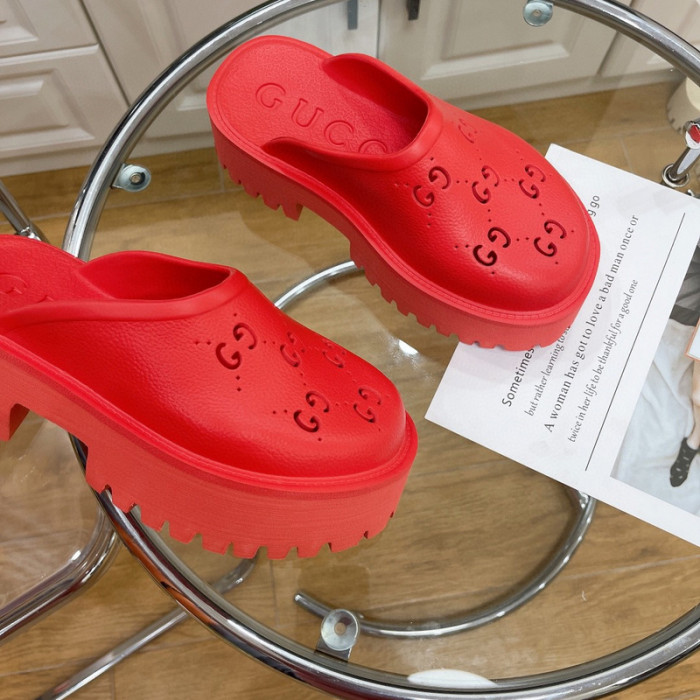 Gu66 SLIPPERS