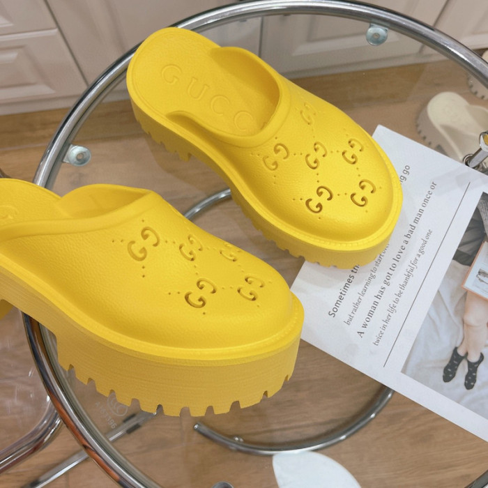 Gu66 SLIPPERS
