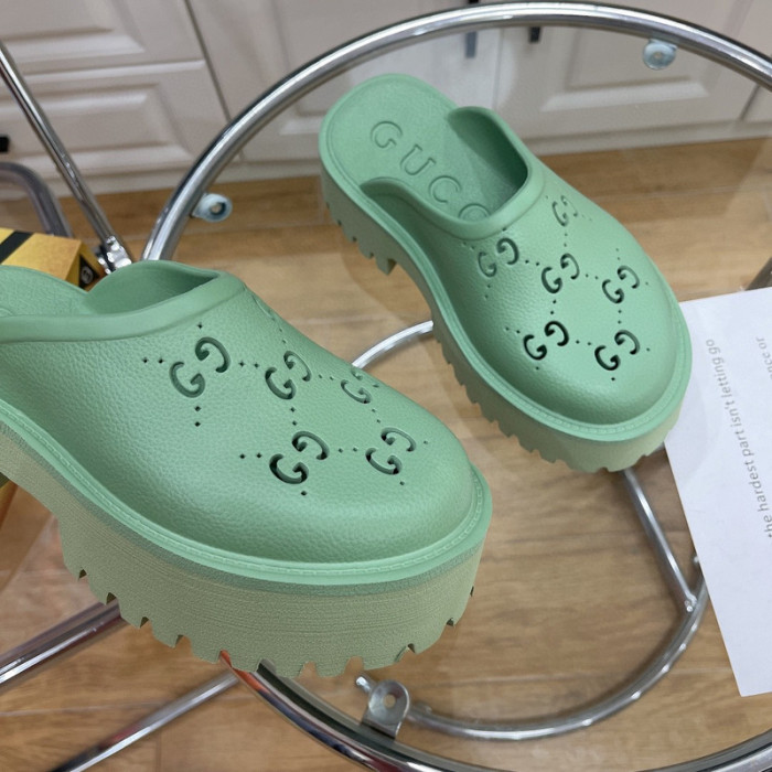 Gu66 SLIPPERS