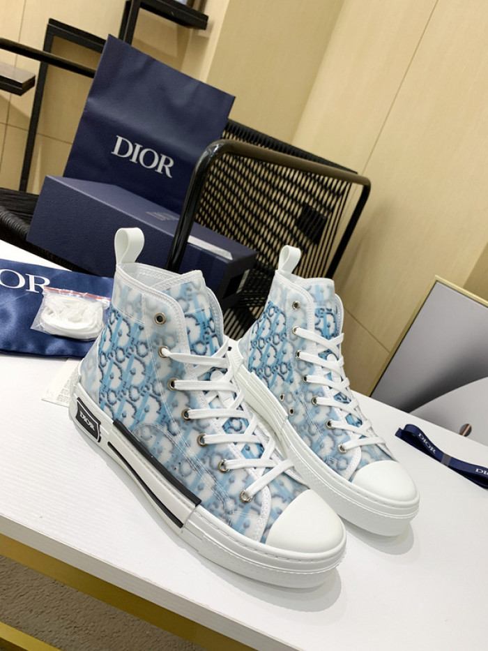 D10R B23 Oblique High Top Sneaker