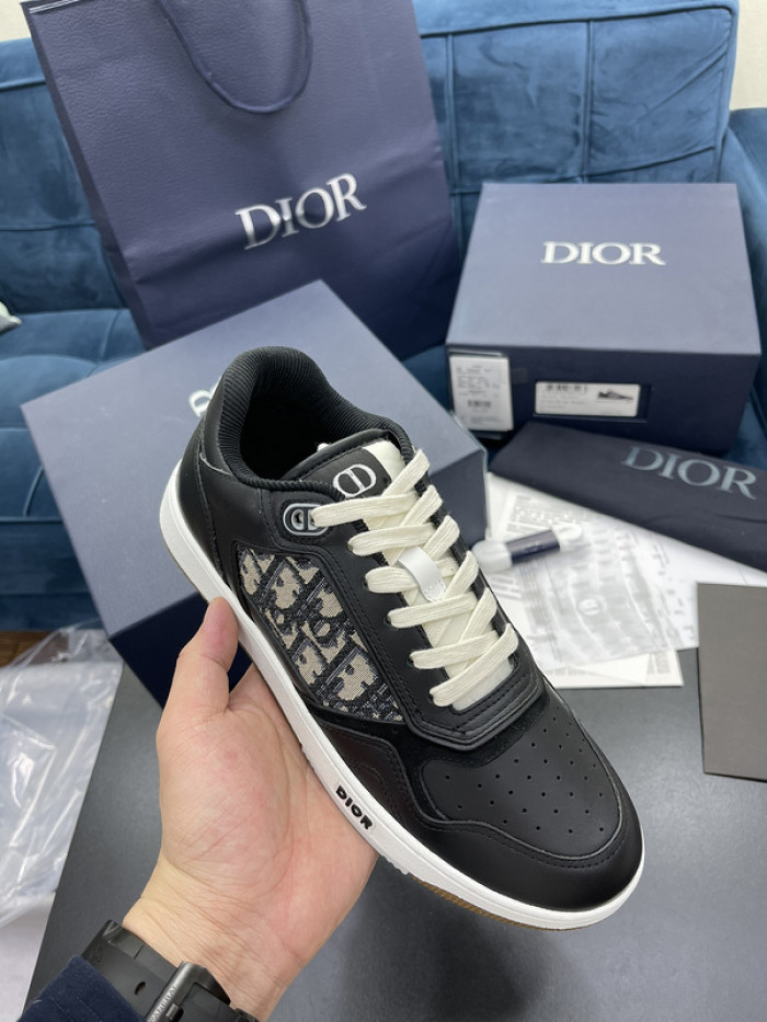 D10R B27 Sneaker