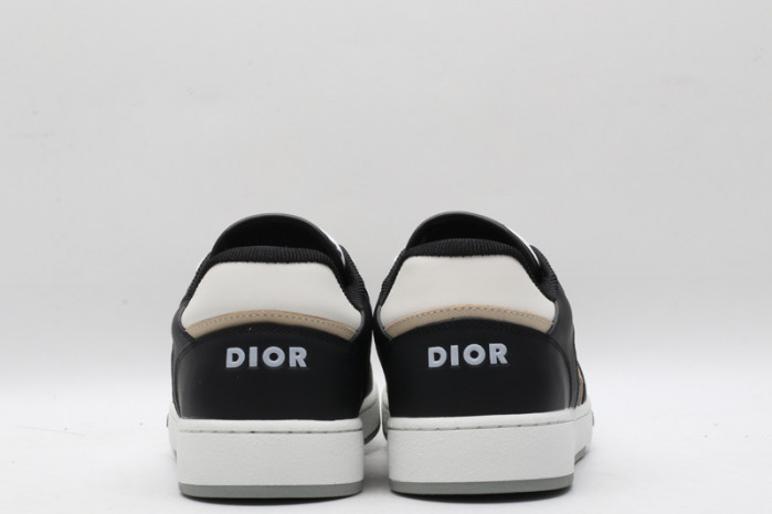 D10R B27 Sneaker