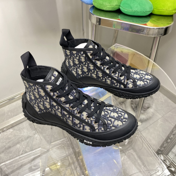 D10R SNEAKER
