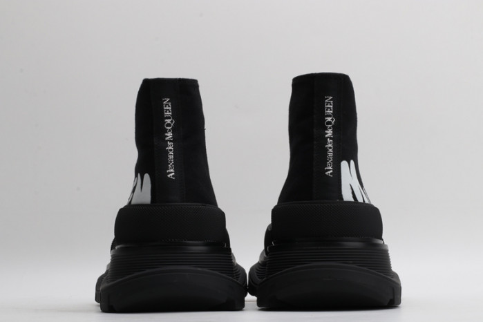 MQ Sneakers