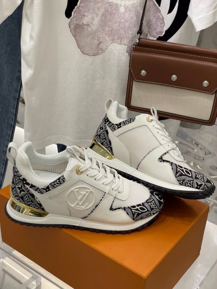 lou1su1tt Run Away Sneaker