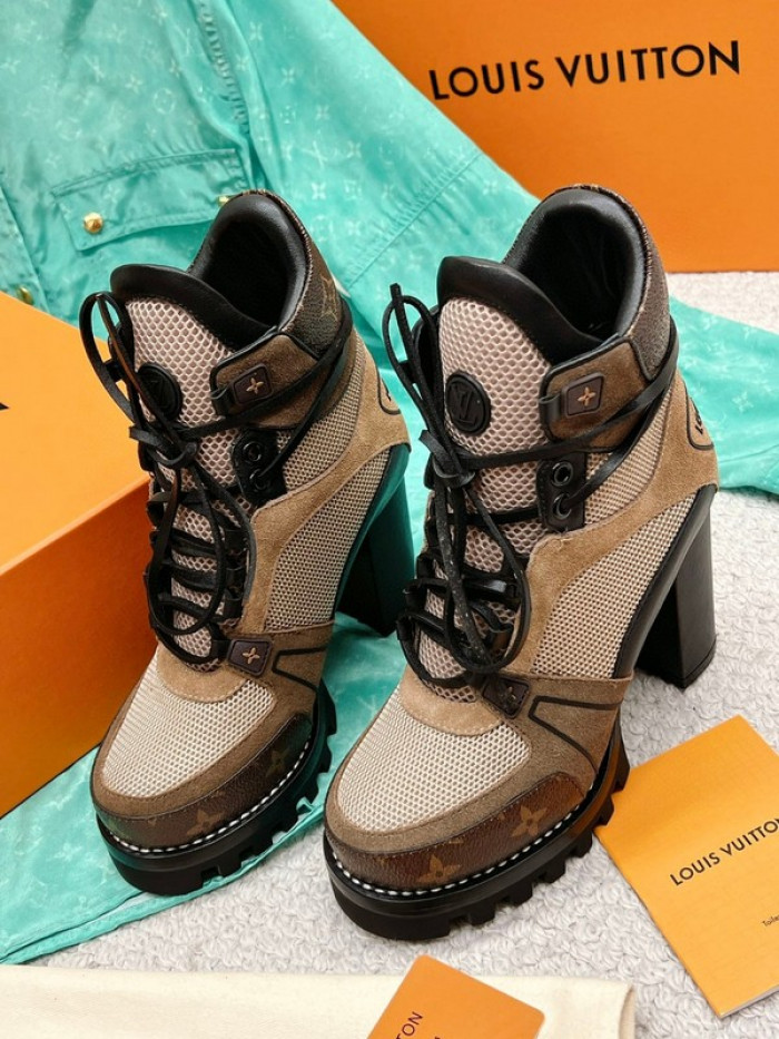 lou1su1tt Boots