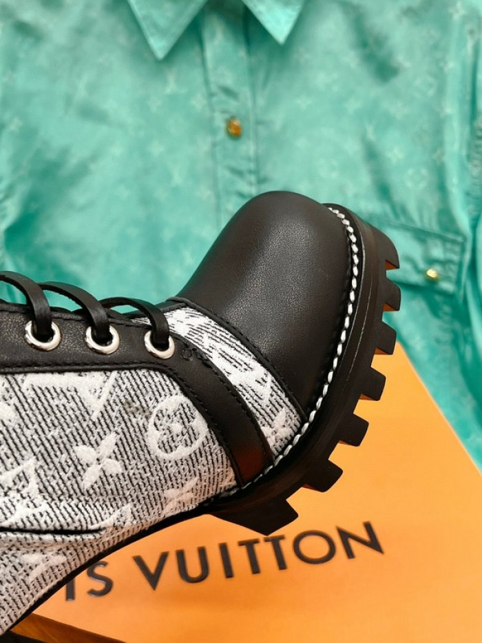 lou1su1tt Boots